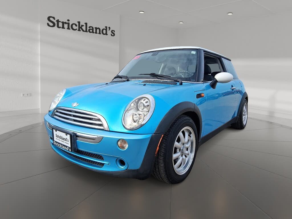MINI Cooper Hatchback 2005