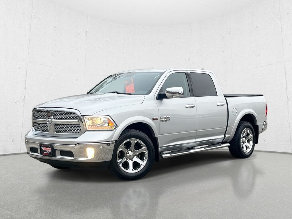 2016 RAM 1500 Laramie Crew Cab 4WD