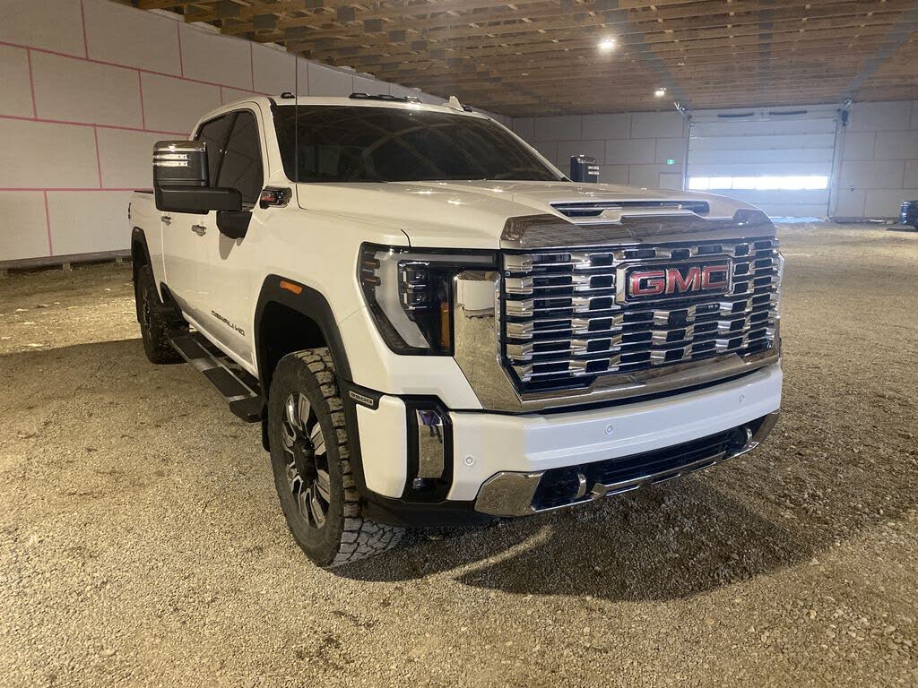 2025 GMC Sierra 3500HD Denali Crew Cab 4WD