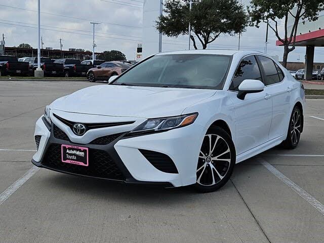 2020 Toyota Camry SE FWD