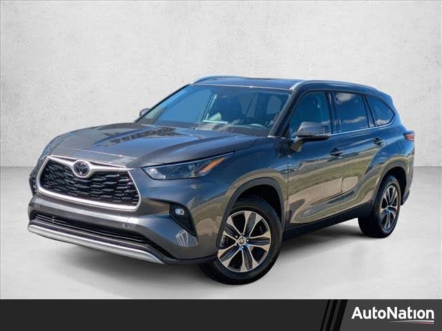2022 Toyota Highlander XLE FWD