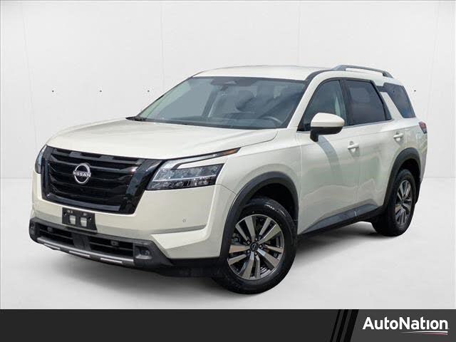 2023 Nissan Pathfinder SL 4WD