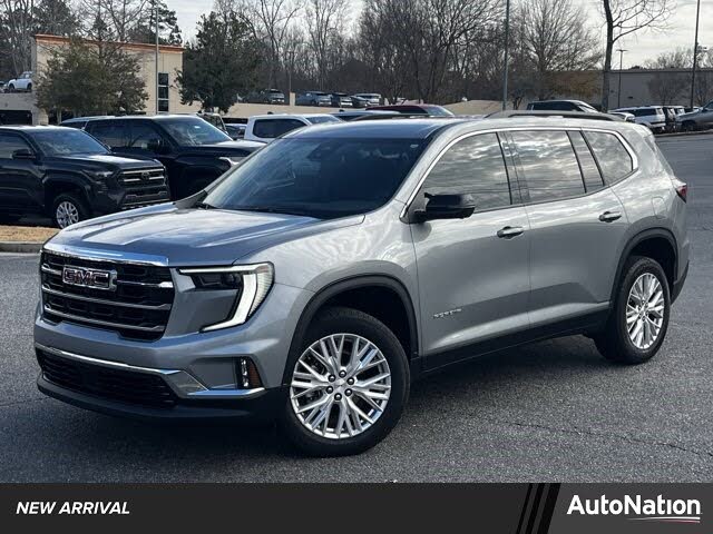 2025 GMC Acadia Elevation FWD