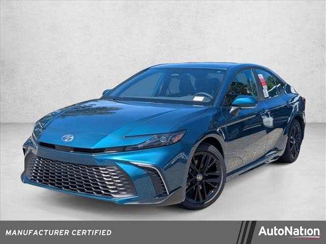 2025 Toyota Camry SE FWD