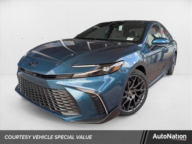 2025 Toyota Camry SE FWD
