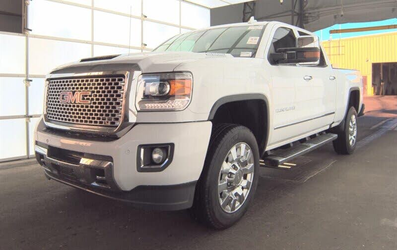 2017 GMC Sierra 2500HD Denali Crew Cab SB 4WD