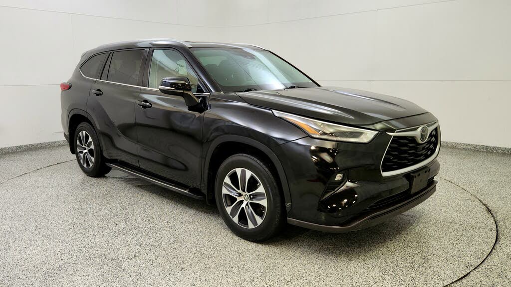 2021 Toyota Highlander XLE FWD