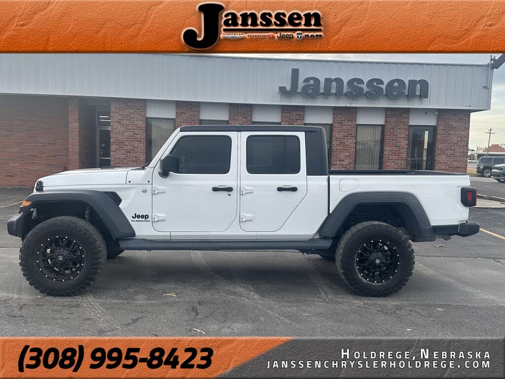 2020 Jeep Gladiator Sport S Crew Cab 4WD