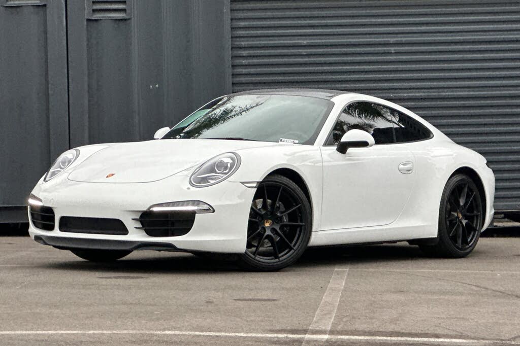 2015 Porsche 911 Carrera Coupe RWD