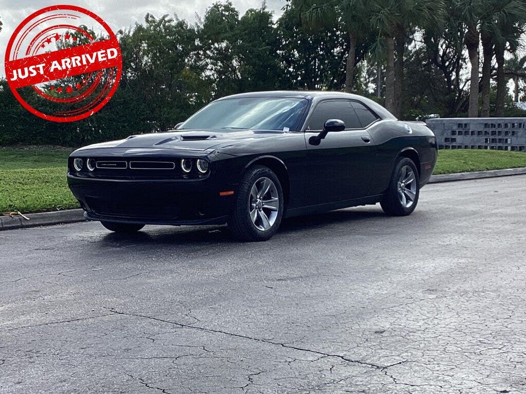 2019 Dodge Challenger SXT RWD