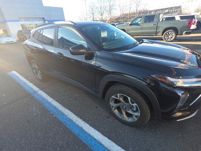 2025 Chevrolet Trax LT FWD