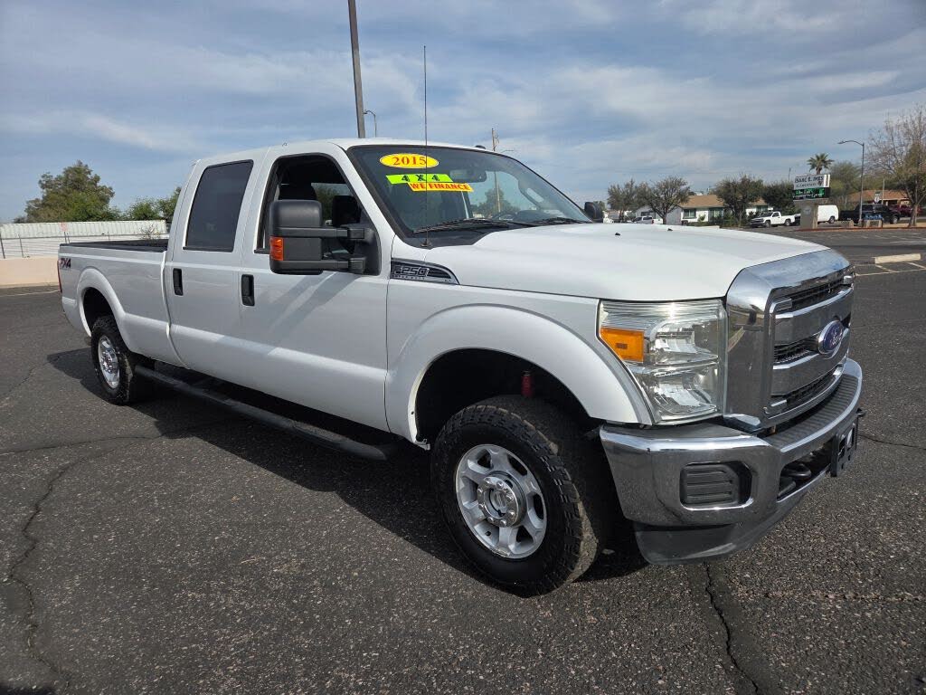 2015 Ford F-250 Super Duty XLT Crew Cab LB 4WD