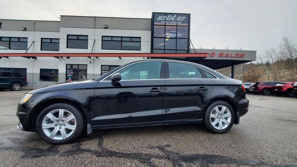 2016 Audi A3 2.0T quattro Progressiv Sedan AWD