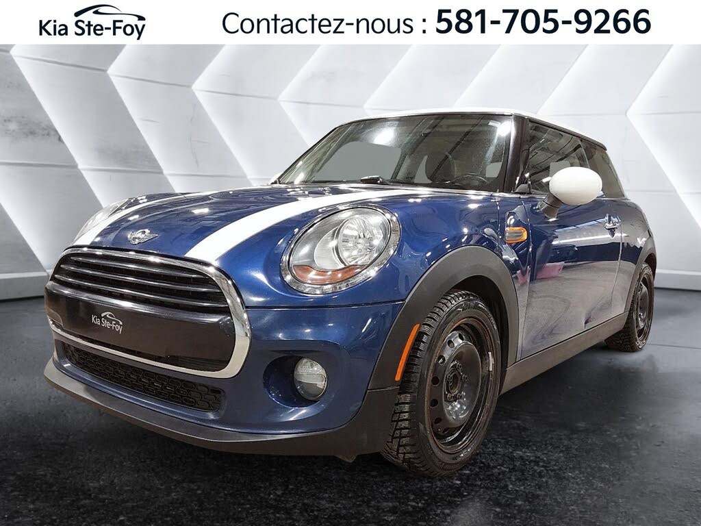 2017 MINI Cooper 2-Door Hatchback FWD