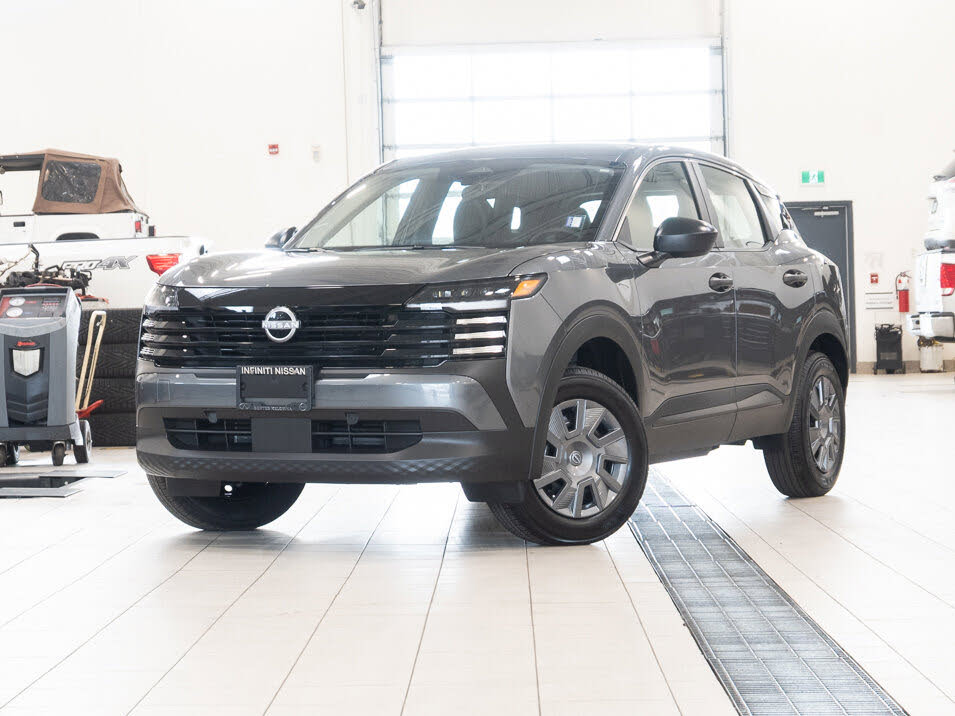 Nissan Kicks S AWD 2025