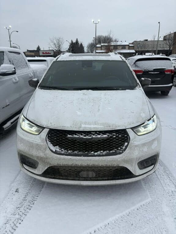 Chrysler Pacifica Touring L FWD 2024