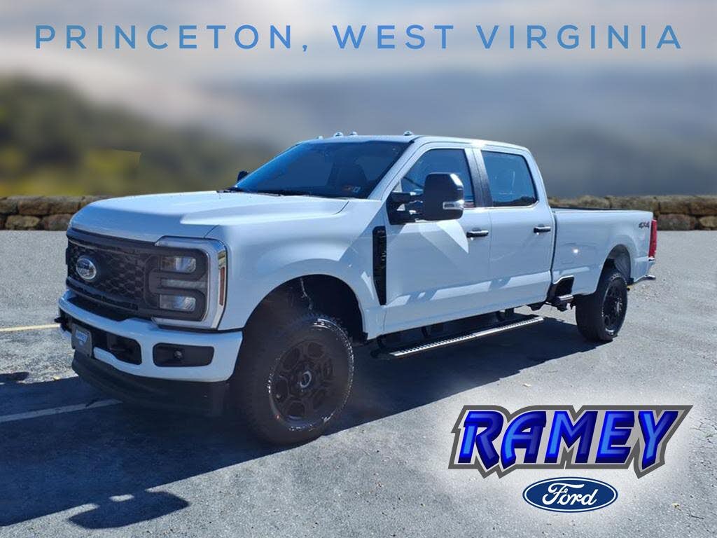 2026 Ford F-350 Super Duty XL Crew Cab 4WD