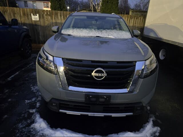 2023 Nissan Pathfinder SL 4WD