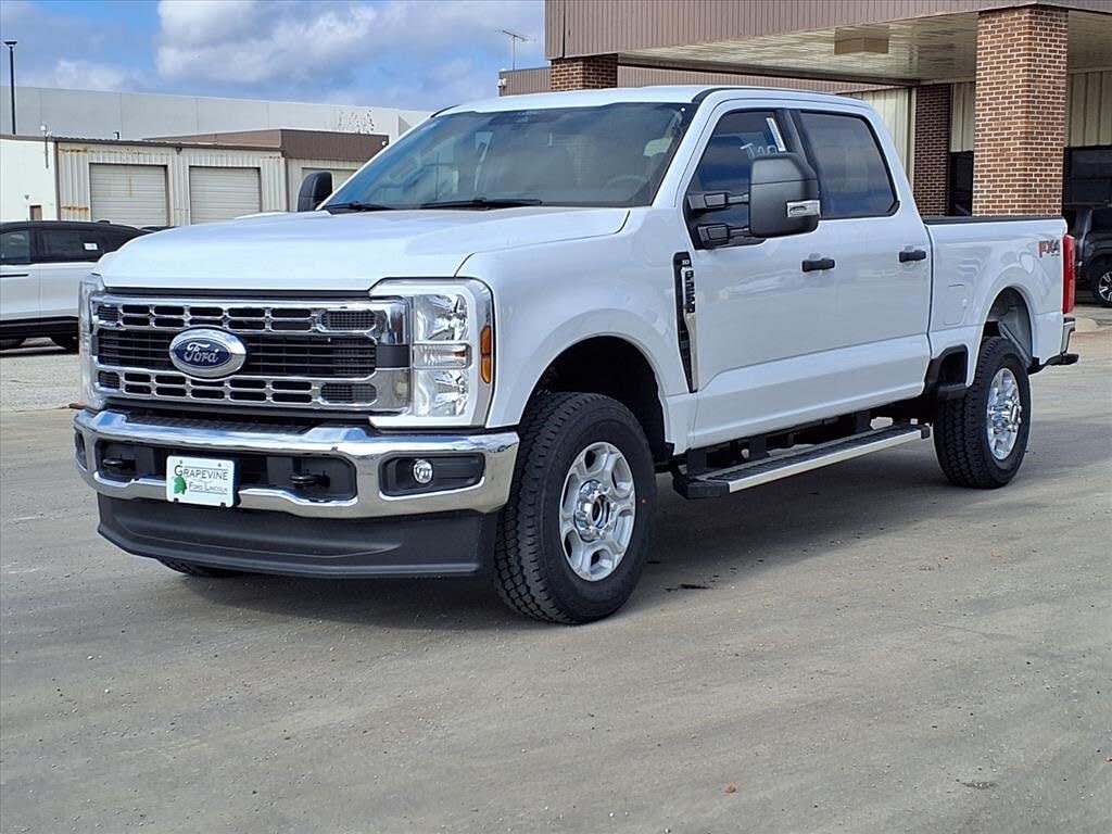 2026 Ford F-250 Super Duty XLT Crew Cab 4WD