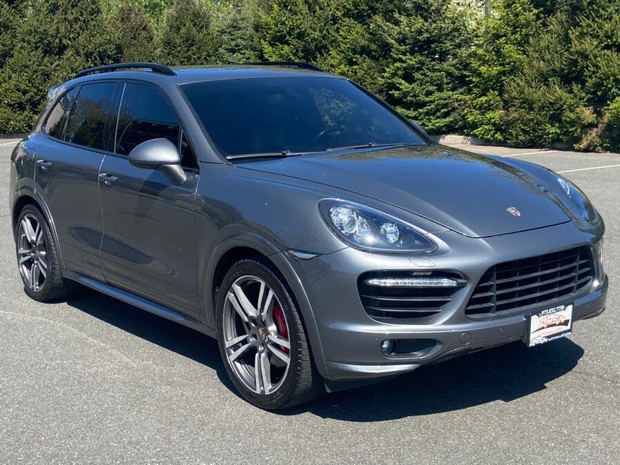 2013 Porsche Cayenne GTS AWD