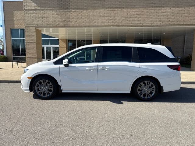 2026 Honda Odyssey Touring FWD