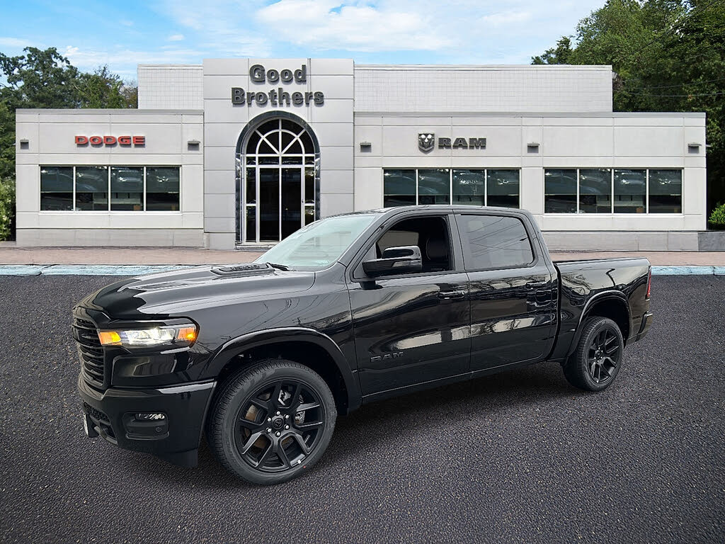 2026 RAM 1500 Laramie Crew Cab 4WD