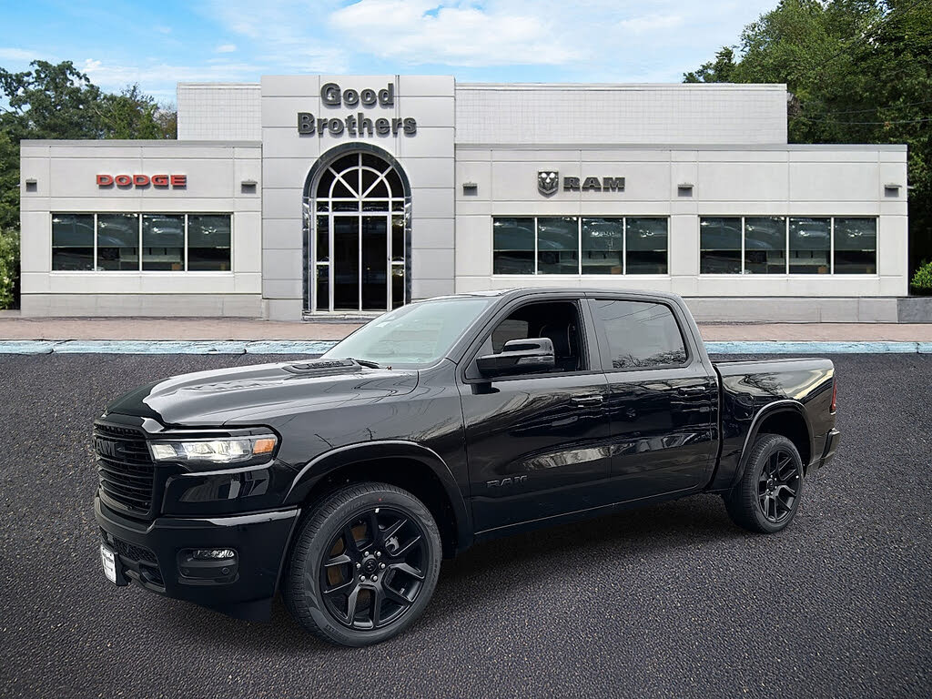 2026 RAM 1500 Laramie Crew Cab 4WD