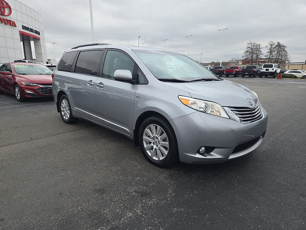 2017 Toyota Sienna XLE 7-Passenger AWD