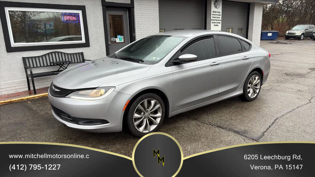 2015 Chrysler 200 S Sedan FWD