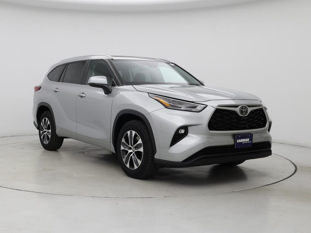 2023 Toyota Highlander XLE FWD