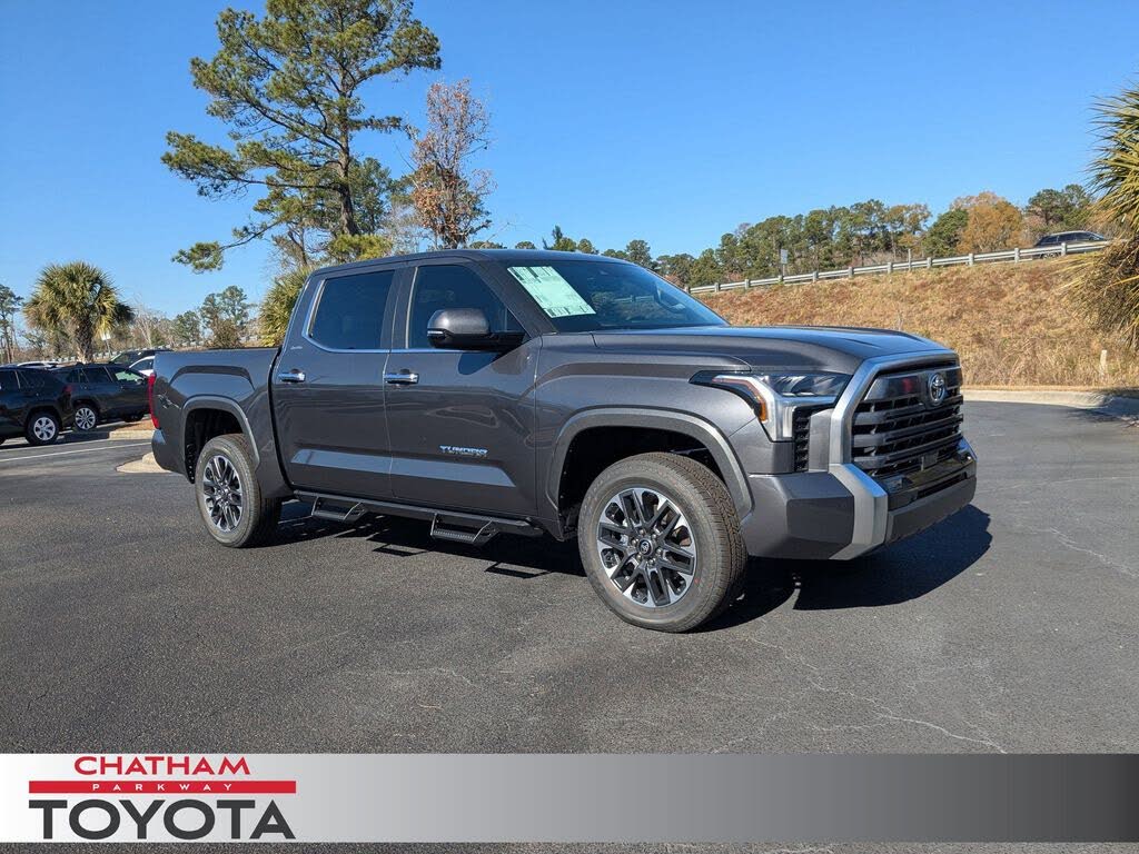 2025 Toyota Sienna XLE 7-Passenger FWD