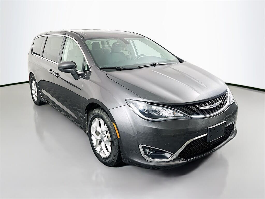 2018 Chrysler Pacifica Touring Plus FWD