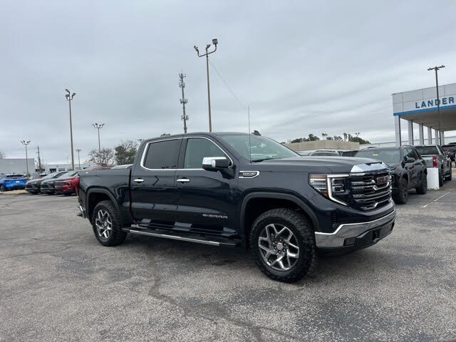 2023 GMC Sierra 1500 SLT Crew Cab 4WD
