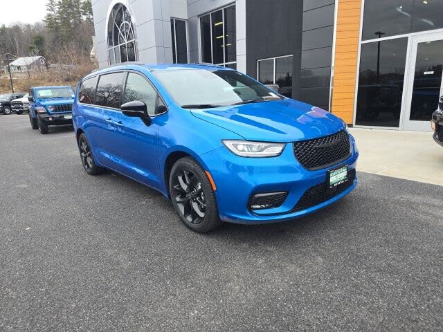 2026 Chrysler Pacifica Select FWD