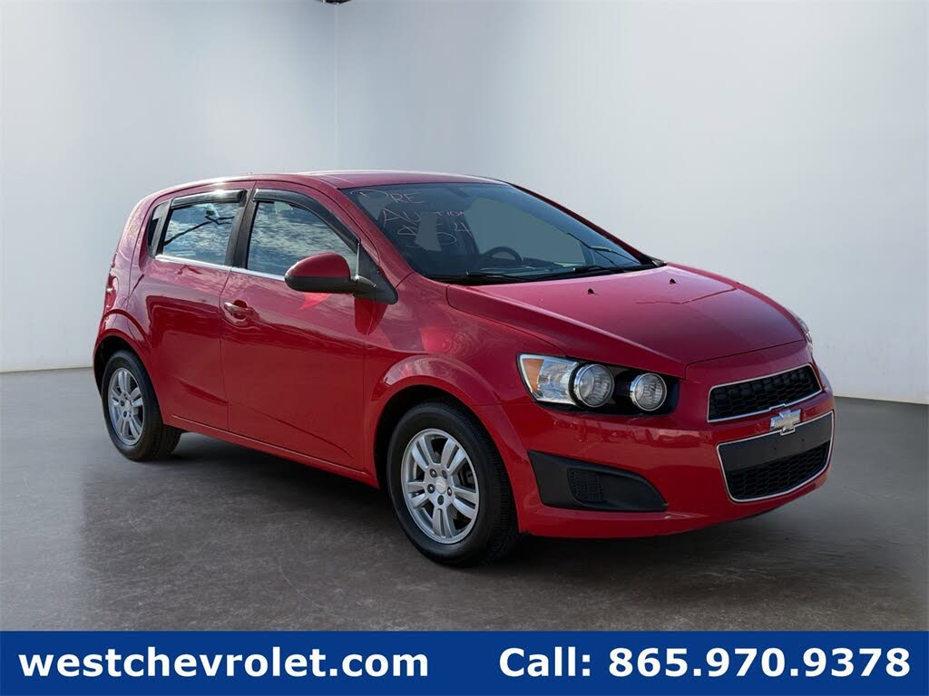 2016 Chevrolet Sonic LT Hatchback FWD