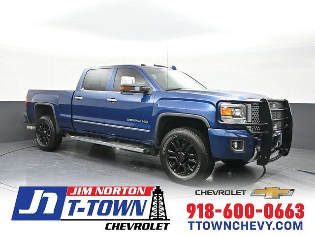 2016 GMC Sierra 2500HD Denali Crew Cab SB 4WD