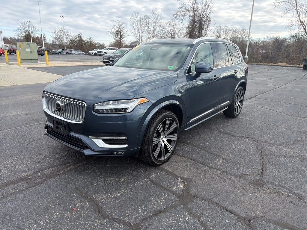2023 Volvo XC90 B6 Ultimate Bright Theme 7-Passenger AWD
