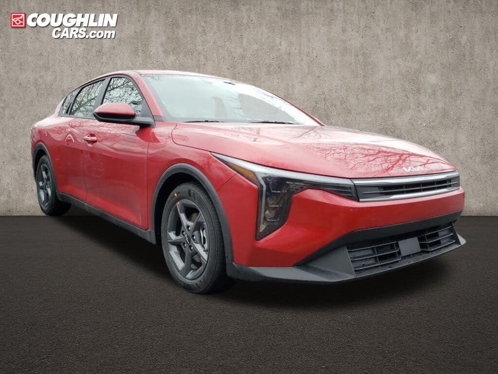 2025 Kia K4 LXS FWD