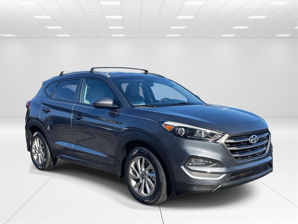 2016 Hyundai Tucson 2.0L SE AWD with Beige Seats
