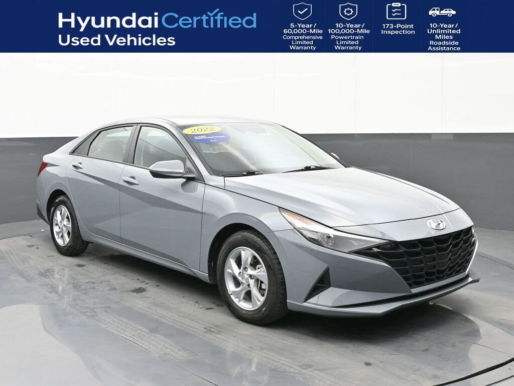 2022 Hyundai Elantra SE FWD