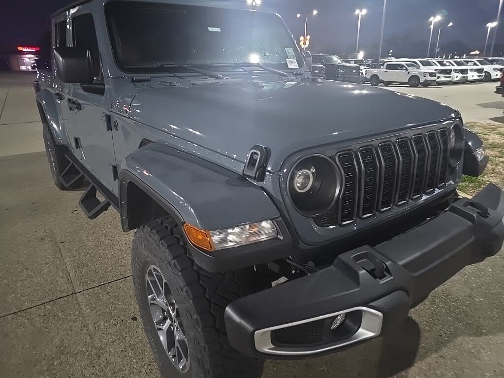 2024 Jeep Gladiator Sport Crew Cab 4WD