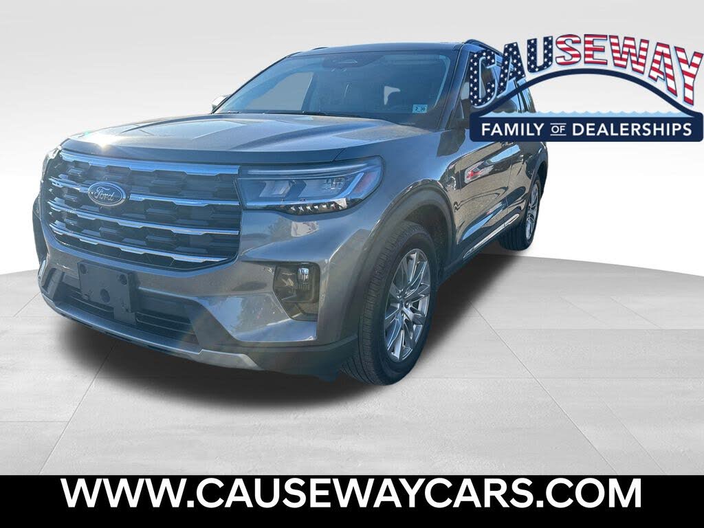 2025 Ford Explorer Active AWD