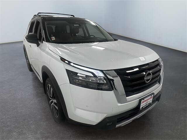 2025 Nissan Pathfinder Platinum 4WD