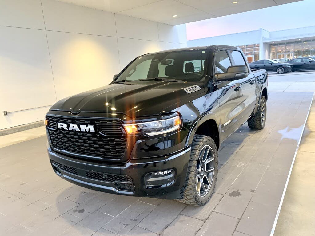 2025 RAM 1500 Big Horn Crew Cab 4WD