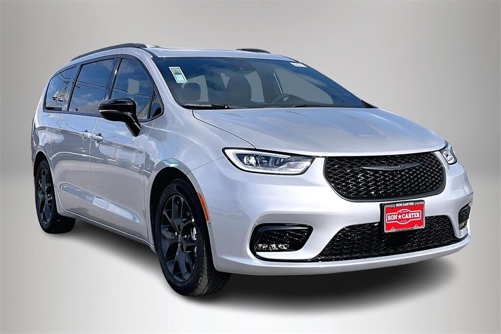 2026 Chrysler Pacifica Limited FWD