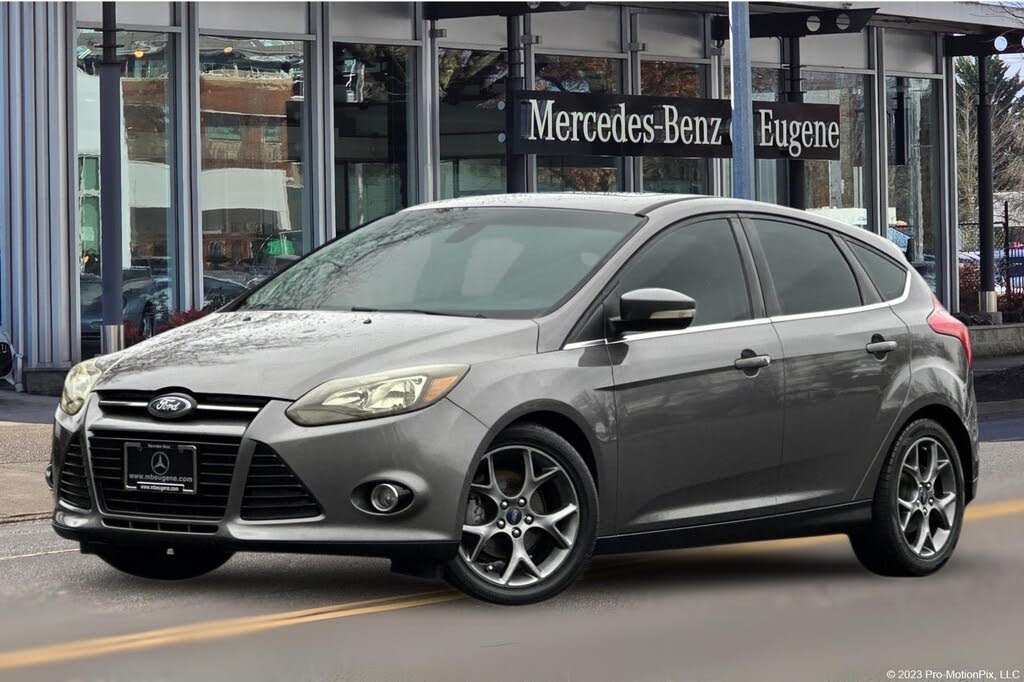 2012 Ford Focus Titanium Hatchback