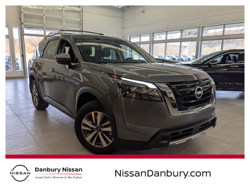 2025 Nissan Pathfinder SL 4WD