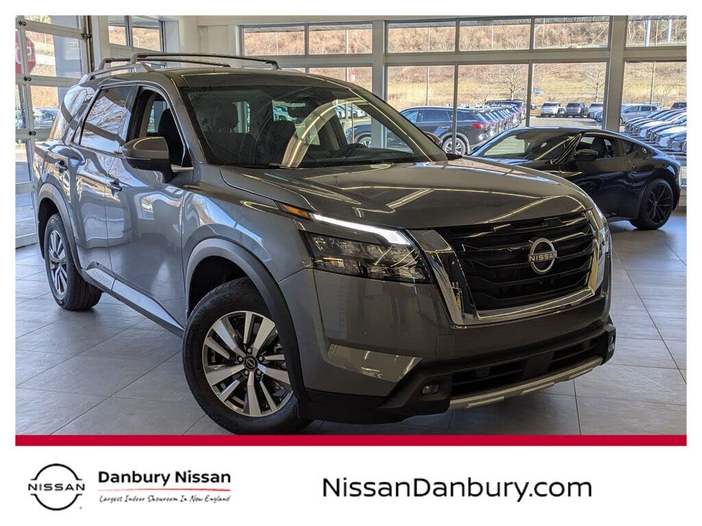 2025 Nissan Pathfinder SL 4WD