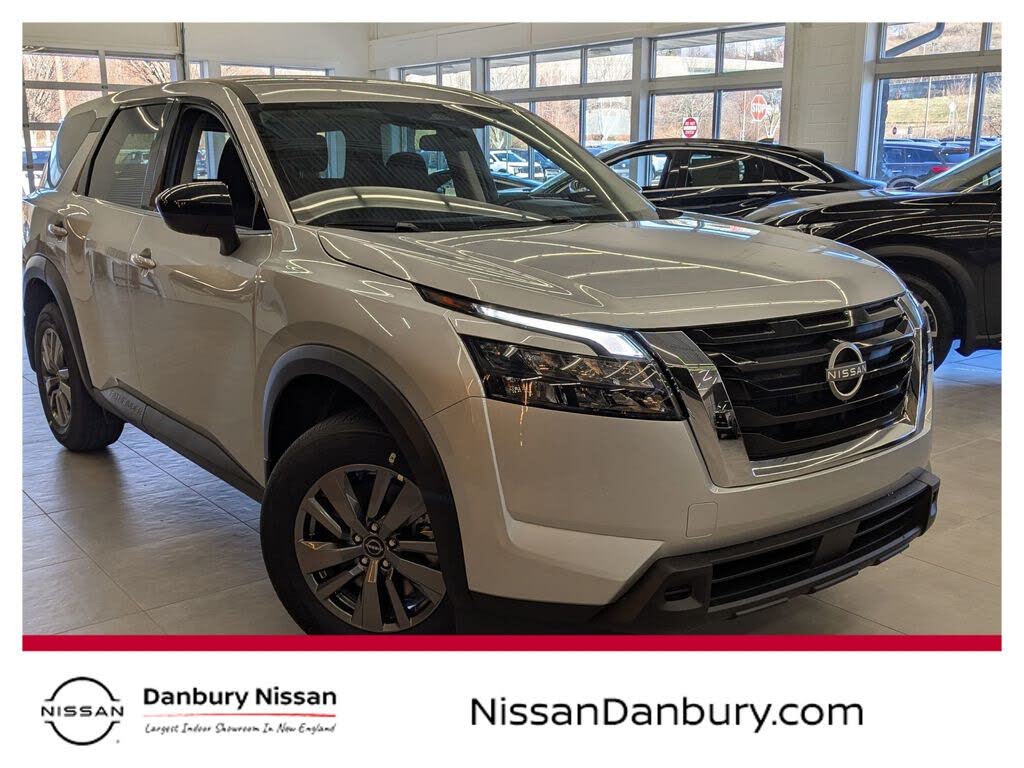 2025 Nissan Pathfinder S 4WD