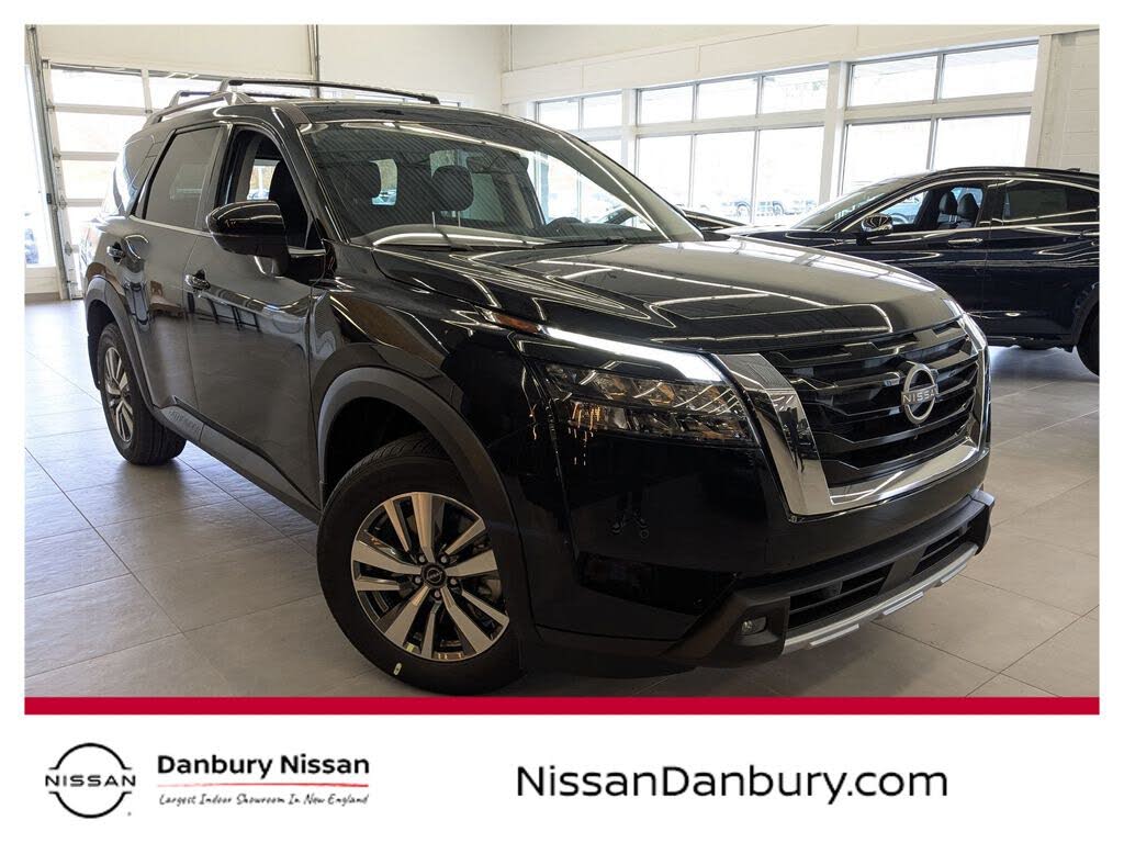 2025 Nissan Pathfinder SL 4WD